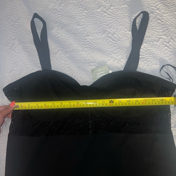 Lace detail mini dress - Picture 6 of 7